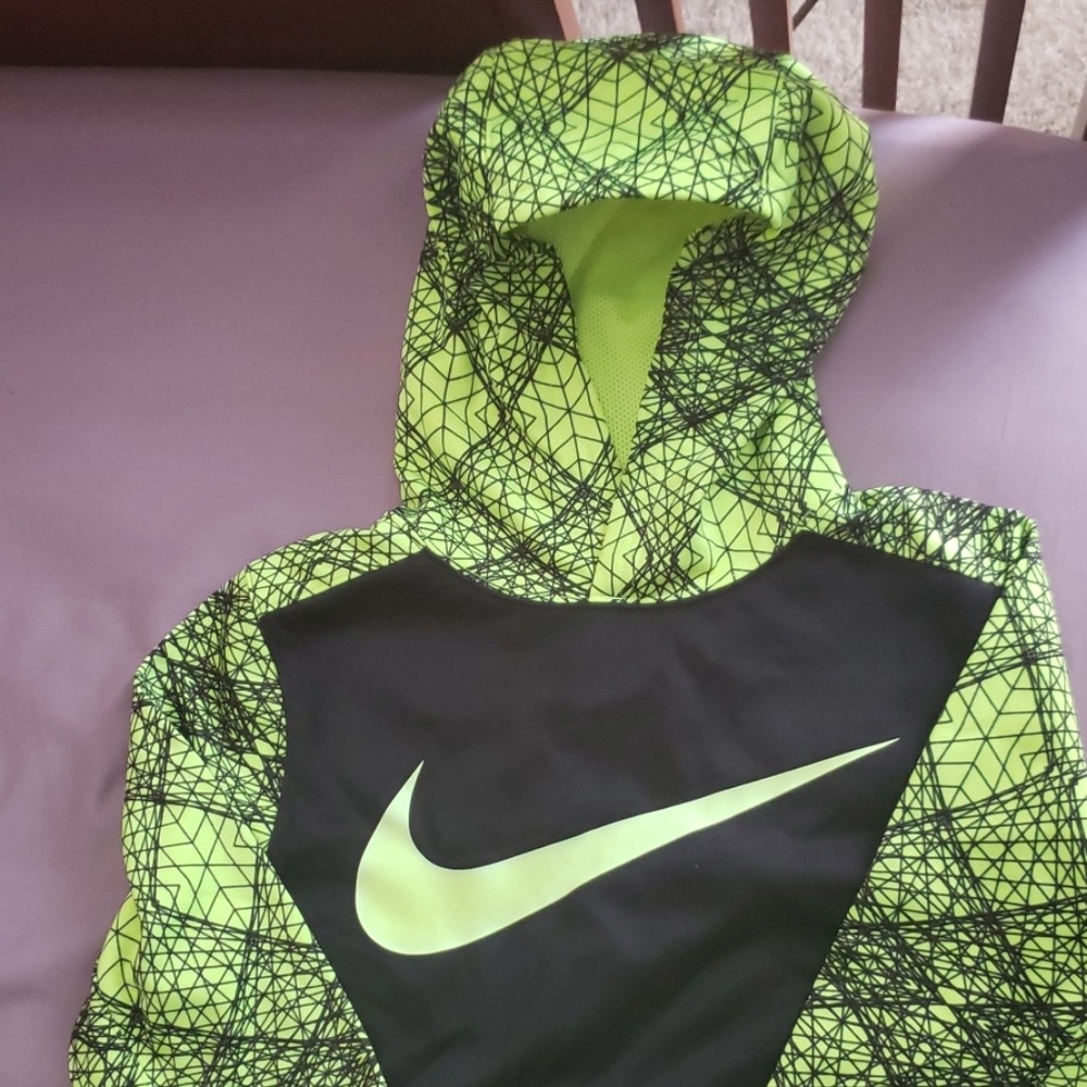 Boys' Nike Therma Hoodie